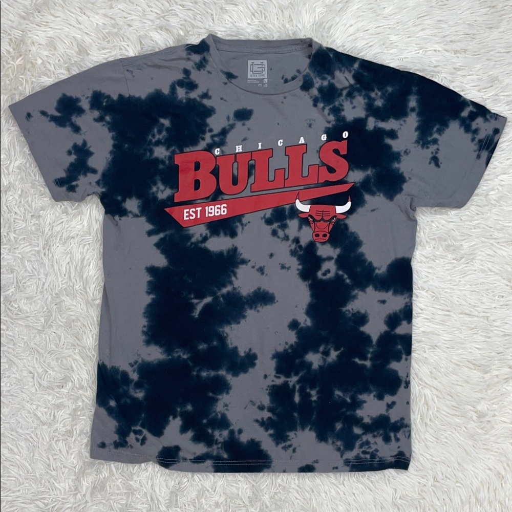 Chicago Bulls Men’s Ultra Game Black/Gray Camo Short Sleeve T-Shirt Large